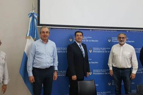 Dirigentes de CAME acuerdan con el ministro Basterra políticas para las Economías Regionales